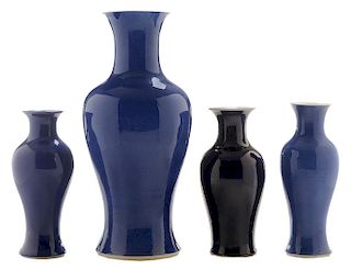 Four Blue Chinese Porcelain Vases 蓝釉撇口柳叶瓶四只，最大的高16英寸，19/20世纪,中国