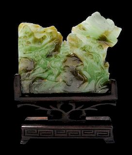 Carved Hardstone Slab 翡翠或蛇纹玉雕山子带雕花木底座，5*5英寸，20世纪，中国