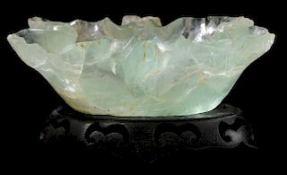 Carved Green Quartz Lotus-Form Dish on 绿水晶雕莲花形碗带雕花黑柚木底座，1.25*4.75英寸，20世纪早期，中国