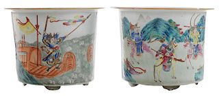 Fine Pair Famille Rose Porcelain 粉彩古代战争人物纹花盆一对，8.25*11英寸，中国