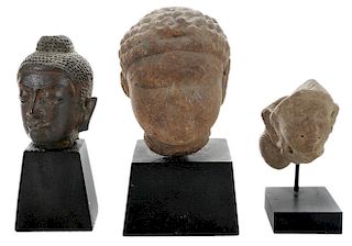 Thai Bronze Buddha Head, Two Carved 青铜菩萨头像和石雕菩萨头像两件,泰国