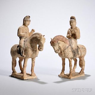 Two Pottery Horse and Riders 多彩陶马和骑士两个，高11.75英寸，或中国汉代