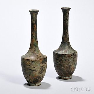 Pair of Gilt-bronze Vases 长颈撇口鼓腹鎏金青铜花瓶，高8.5英寸，中国唐代