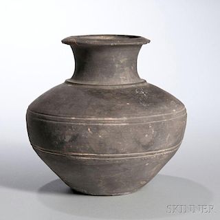 Stoneware Jar 高腰阴刻环线粗陶罐，高8.375英寸，中国或朝鲜