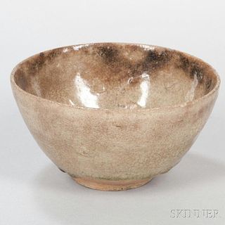 Green-glazed Stoneware Bowl 开片绿釉粗陶碗，高3英寸，直径5.75英寸，明代或更早