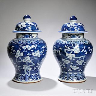 Pair of Temple Jars and Covers 梅花福纹青花将军罐一对，高23.25英寸，民国时期