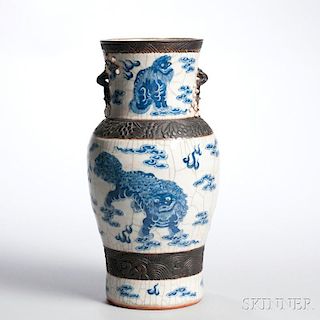 Blue and White Vase 梅枝双耳麒麟踏云青花瓶，高14英寸，19世纪，中国