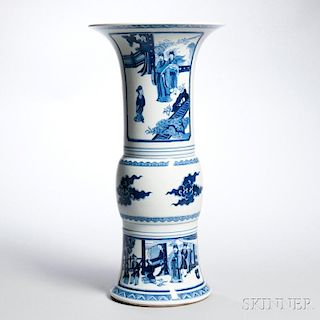 Blue and White Gu   Vase 人物青花凤尾尊,高18.125英寸,19/20世纪,中国