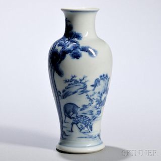 Blue and White Vase 松下瑞鹿青花观音瓶，高8英寸，19/20世纪,中国