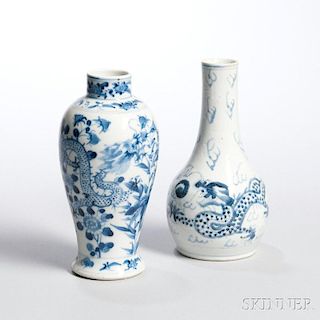 Two Blue and White Vases 龙纹青花梅瓶和玉壶春瓶,高7.25英寸,18-20世纪,东南亚或越南