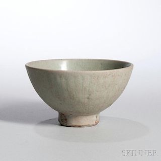 Longquan Celadon Bowl 锥形开片龙泉青瓷碗,高3英寸,直径5.5英寸,中国明代