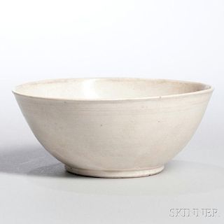 White-glazed Ding Bowl 侈口白瓷碗，高2.5英寸，直径6.125英寸，中国