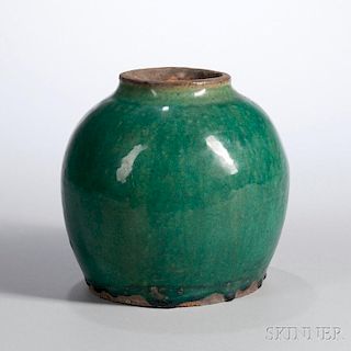 Green-glazed Jar 绿釉陶罐，高7.5英寸，中国