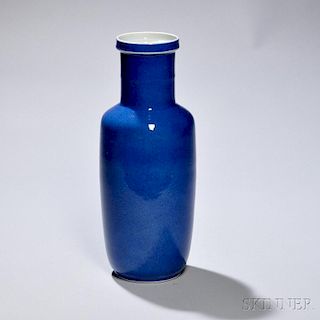 Powder Blue-glazed Rouleau Vase 蓝釉花瓶，高13.875英寸,19世纪,中国