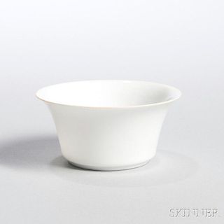 White Porcelain Cup 白瓷杯,高1.5英寸,直径3.25英寸,中国明代