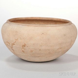 Earthenware Bowl 陶碗,高4.25英寸,直径8.125英寸,中国唐代