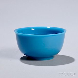 Pale Blue Peking Glass Bowl 北京蓝色玻璃碗，直径4.25英寸，19/20世纪,中国
