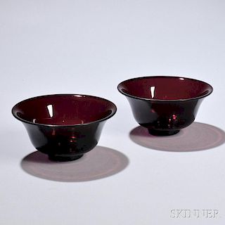 Pair of Purple Peking Glass Bowls 北京紫色玻璃碗一对，高2.5英寸,直径5.125英寸，18/19世纪,中国