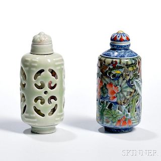 Two Rotating Openwork Ceramic Snuff Bottles 两件镂雕瓷鼻烟壶，高2.875英寸，中国