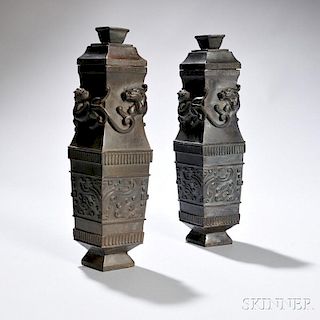 Pair of Bronze Covered Altar Vases 青铜方形带盖祭瓶一对，高10.75英寸,中国