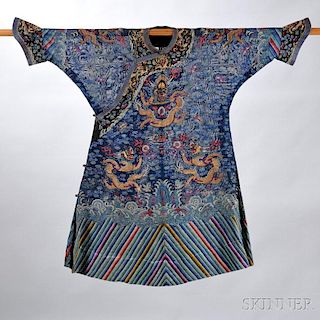 Embroidered Gauze Dragon Robe 纱织龙袍，长44英寸，19/20世纪,中国