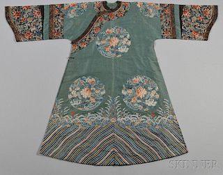 Lady's Embroidered Gauze Robe 女子绣花纱袍,长56英寸,中国