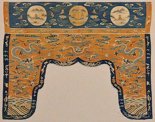 Kesi Door Hanging 缂丝龙纹桌布,高32英寸,宽39英寸,18/19世纪,中国