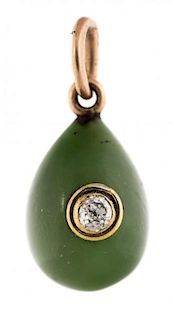 A FABERGE HARDSTONE AND DIAMOND MINIATURE EGG PENDANT WITH GOLD MOUNTS, WORKMASTER HENRIK WIGSTROM, SAINT PETERSBURG, LATE 19TH-EARLY 20TH CENTURY