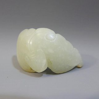 ANTIQUE CHINESE JADE PEBBLE CARVED BAT - QING DYNASTY