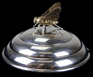 Sterling silver domed honey pot lid with gold wash bee. 1.5 troy oz.