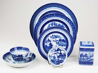 contemporary Mottahedeh Blue Canton china, 22 pcs