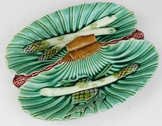 19th c. Majolica asparagus divided handled serving dish 3" x 11" x 9"-two chips on rim