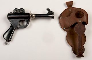 Buck Rogers XZ-35 ñWilmaî Pistol and Holster