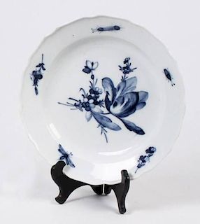 10" BLUE AND WHITE MEISSEN PORCELAIN PLATE