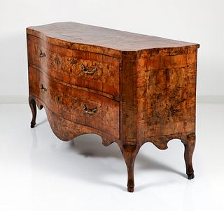 Mid 18th century serpentine front two-drawer Italian commode with beautifully figured veneer