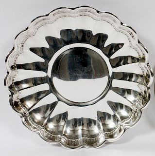 REED & BARTON SILVER PLATE SERVING BOWL, ONE DIA 13"