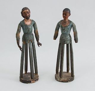 PAIR OF ITALIAN PAINTED WOOD CRÈCHE FIGURES