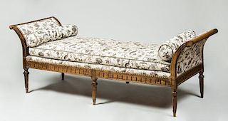 ITALIAN NEOCLASSICAL STYLE WALNUT DAY BED