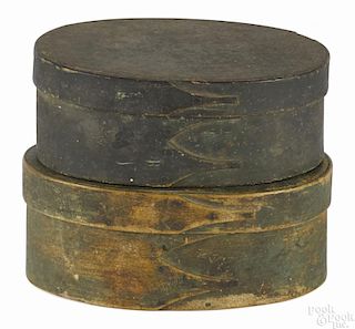 Two painted Shaker bentwood boxes, 19th c., of lapped finger construction