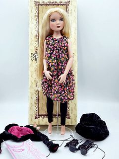 Ellowyne Wilde Doll - C'est la Vie!