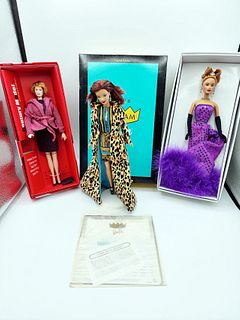 3 Miscellaneous Fashion Model Dolls Barbie, etc.