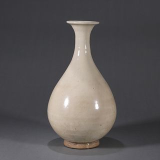 Cizhou Kiln White-Glazed Pear-Shape Vase