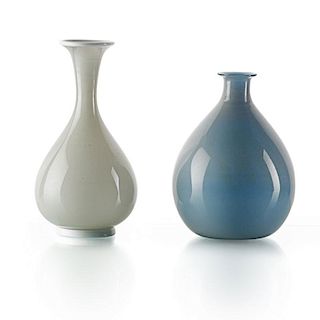 TOMASO BUZZI; VENINI Two Laguna vases