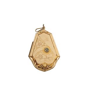 14K Yellow Gold Locket, 20th c., with engraved floral decoration, mounted with a tiny diamond chip on one side, H.- 1 3/8 in., W.- 1 in., D.- 1/8 in.,