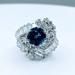 Stunning Sapphire & Diamond Cocktail Ring