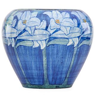 HARRIET JOOR; NEWCOMB COLLEGE Large early vase