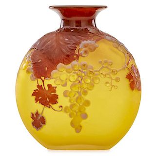 GALLE Mold-blown vase with grapes
