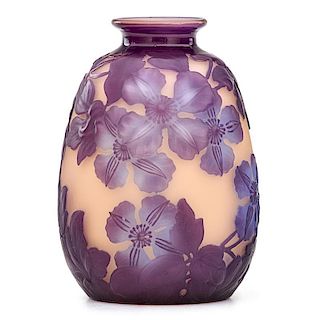 GALLE Mold-blown vase with clematis