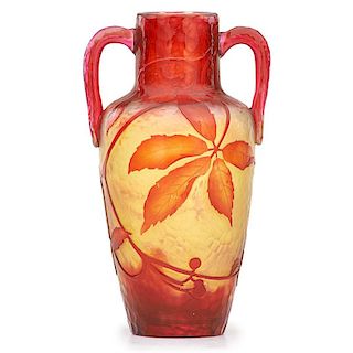 DAUM Martelé glass vase