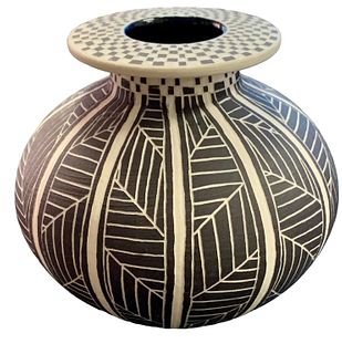Native American Style Antique Pot